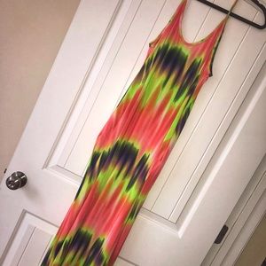 Neon Maxi